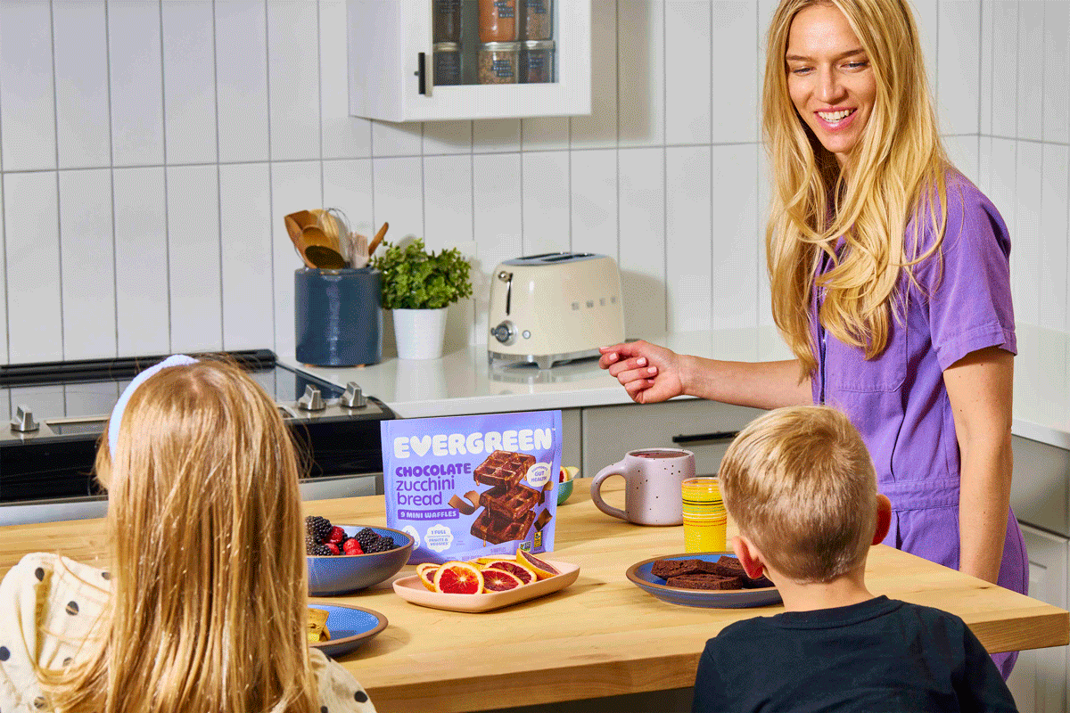 PTMK_W-Evergreen-CaseStudy_Imagery_Mom-Kids_GIF